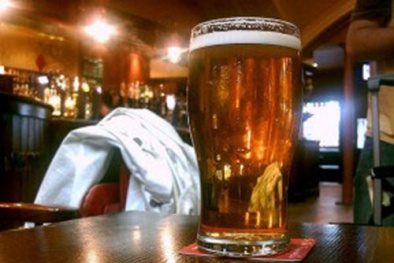 Bia không cồn: Không say nhưng liệu có đứng vững?